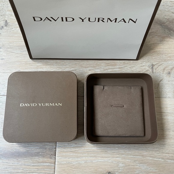 NWOT David Yurman Necklace Box gratis ribbon and paper bag *Z19 - Picture 1 of 3